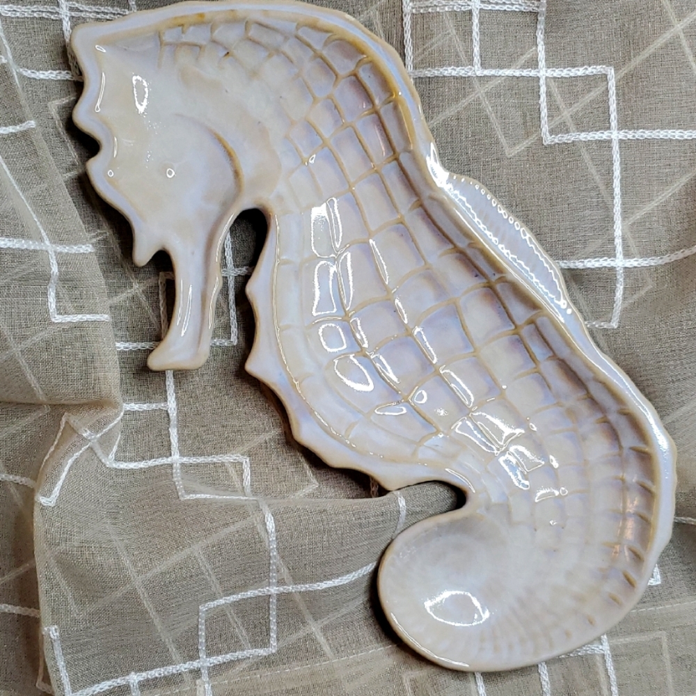 Ceramic Seahorse Trinket Dish - Picture 5 of 9